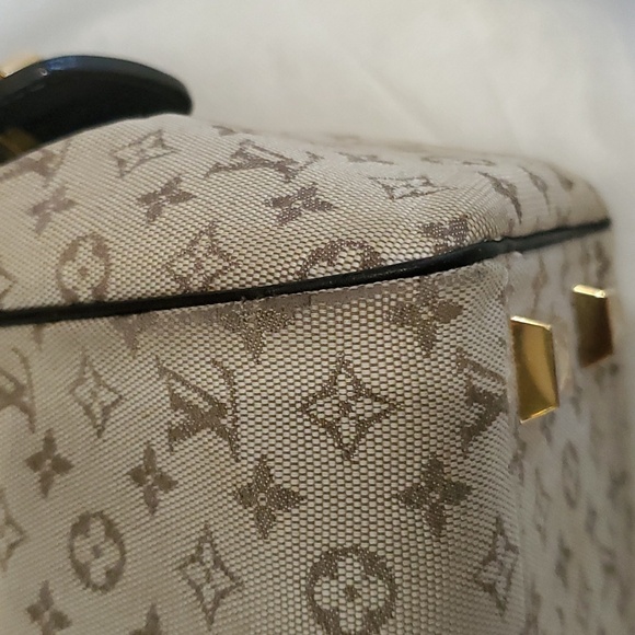 LV Monogram Josephine PM Shoulder Handbag - Picture 15 of 16